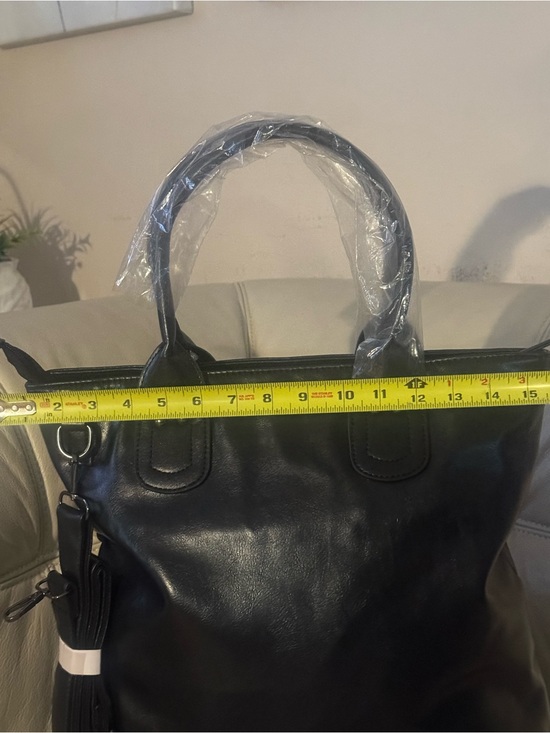 Handbags - Classic Black Leather Tote Handbag
